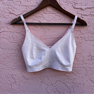True & Co Pale Pastel Pink Bra Adjustable Straps Womens Medium